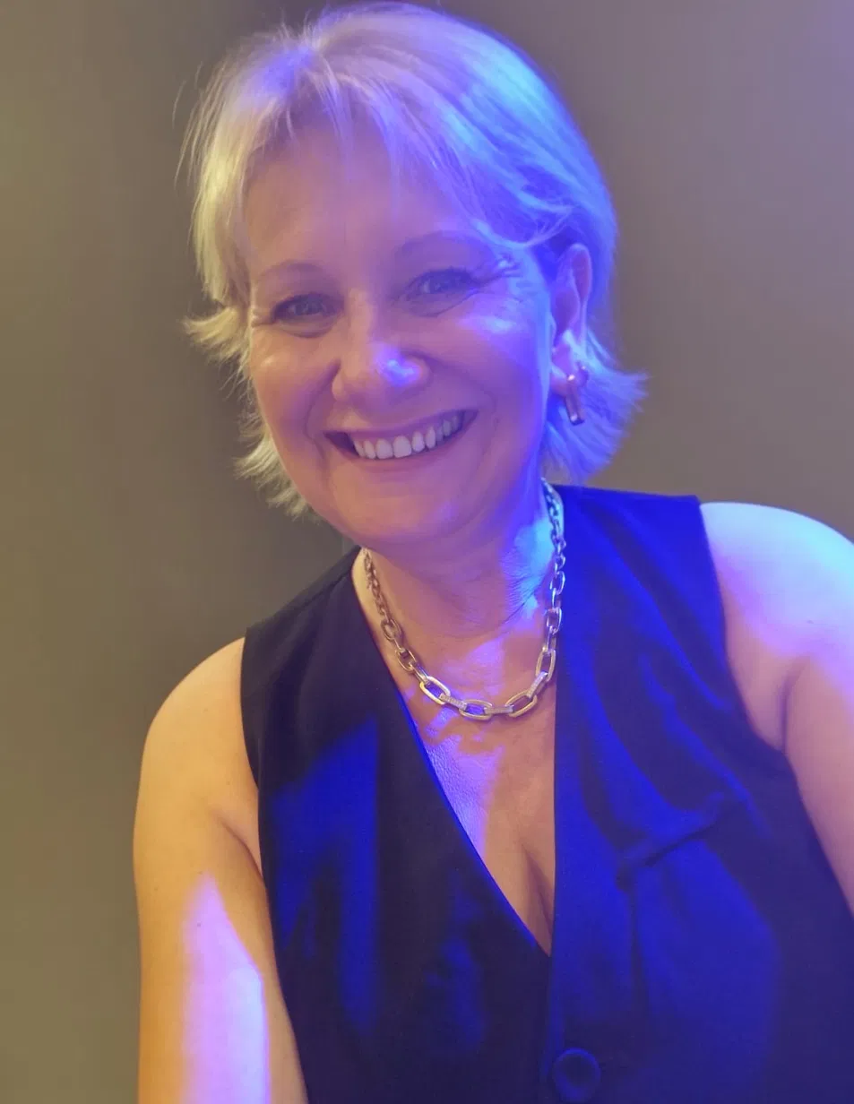 Isabelle Rogez — chanteuse, musicienne et animatrice